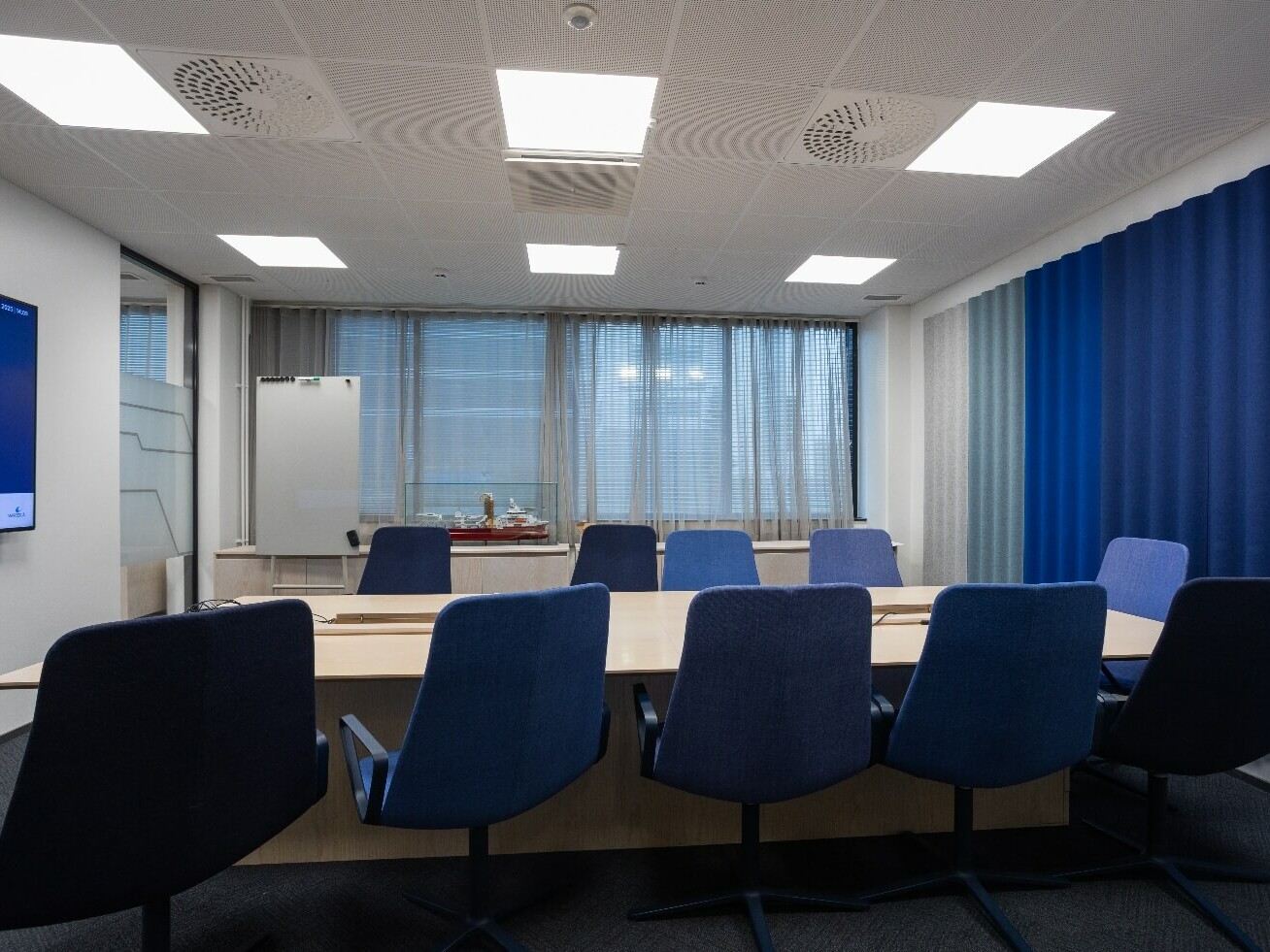 5. kerroksen neuvotteluhuone